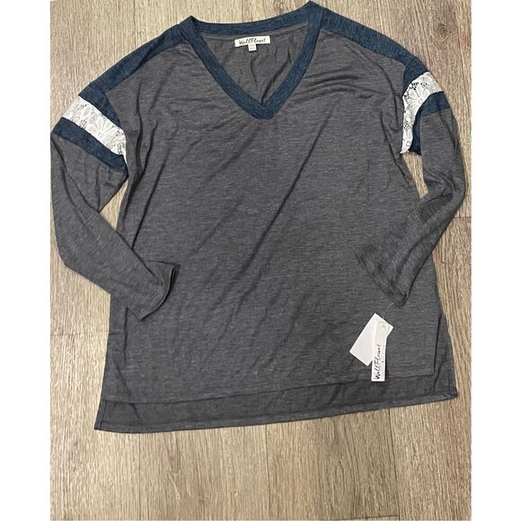 Wallflower Gray and Blue White Lace Long Sleeve Top XL V Neck New - Picture 1 of 7